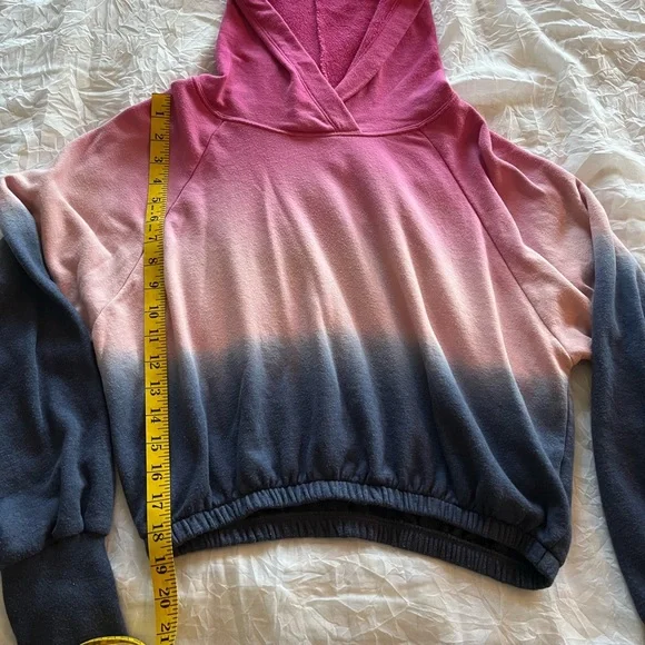 Victoria Sport Crop Pull Over Hoodie - Picture 4 of 10